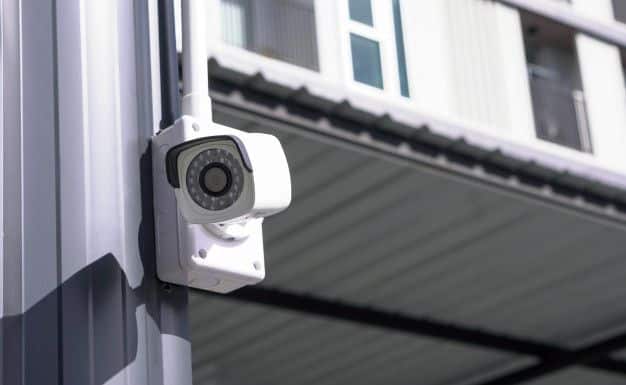 mantenimiento a camaras de exterior e interior
